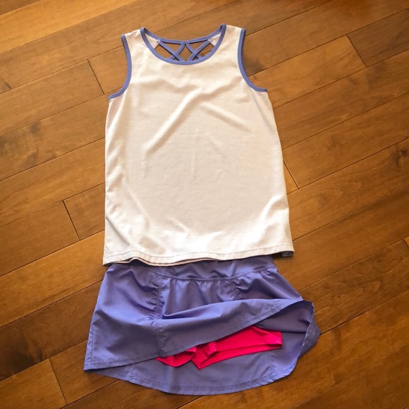 Champion girl’s matching shirt/skirt set - Picture 2 of 8